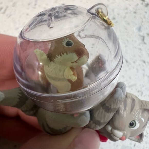 NEW Vintage 2001 HALLMARK Mischievous Kittens Keepsake Ornament Cat Hamster #3 - Picture 6 of 14